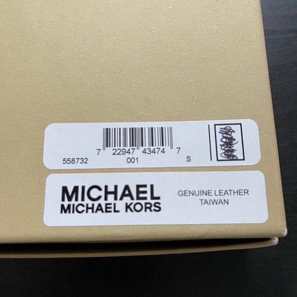 Michael Kors 4-in-1 Logo Box Belt Set